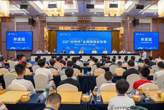 女人扒开尿口的网站
